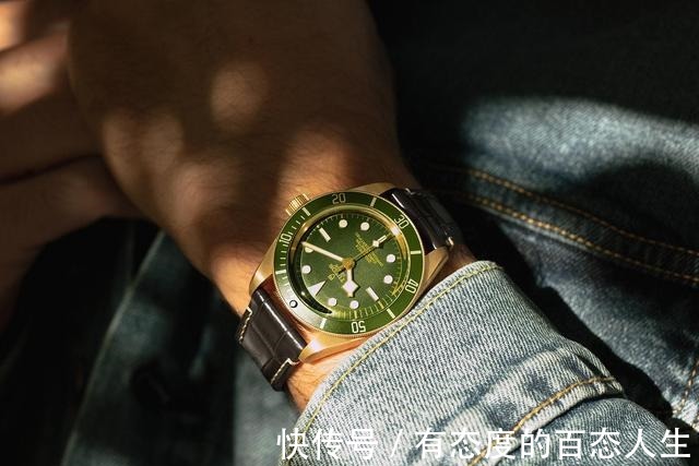 大飞 沛纳海万国帝舵,自产机芯背透,就是太贵了!