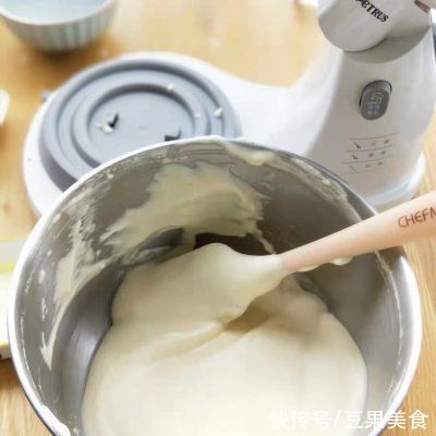 低筋面粉|肉松蛋糕很受欢迎的一款小蛋糕