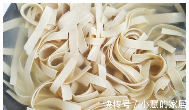 尖椒干豆腐|简单好吃的尖椒干豆腐做法,只要掌握这四个技巧,口感不输快餐店