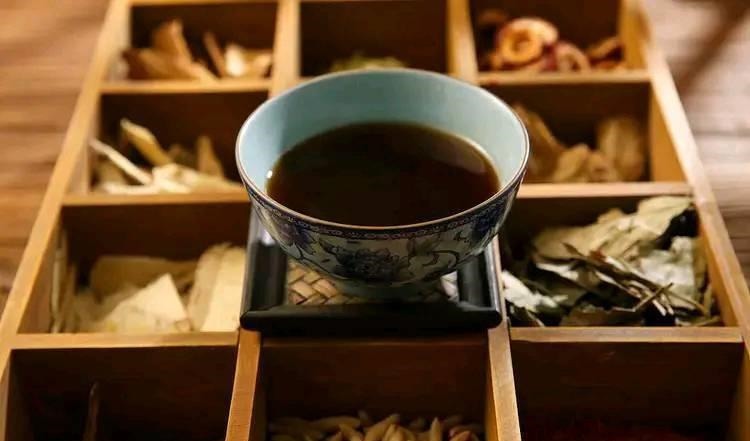 耳鸣|一剂“耳聋汤”,只用6味药多年的耳聋好了,耳鸣也不见了