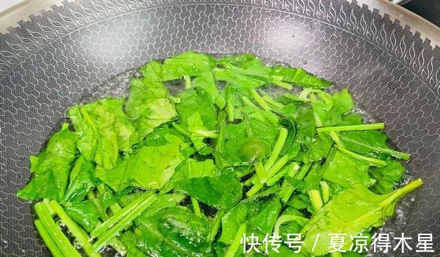 菠菜|菠菜这样做,营养丰富,美味不涩口,10分钟就能搞定!