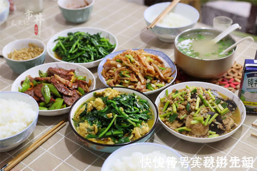 一日三餐|一家6口的“实惠”午餐，菜不精致但下饭，网友：正经过日子的人家