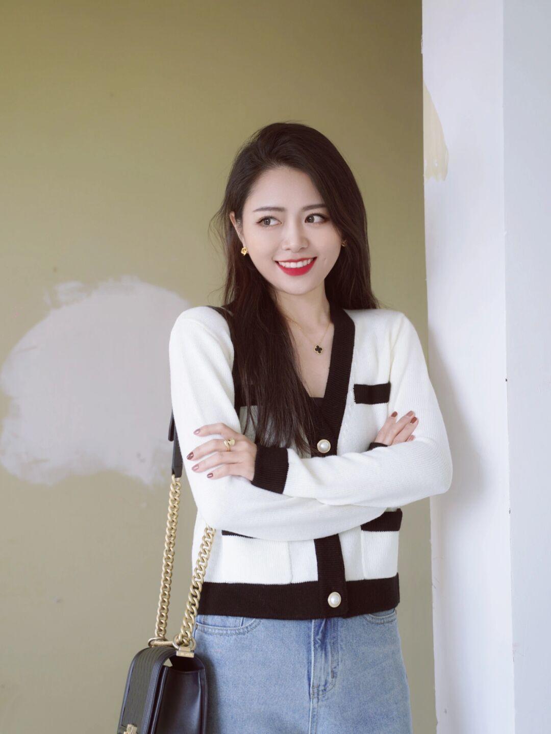 打扮|懂得打扮比长得好看更重要,今冬流行“毛衣开衫”,你有几件?