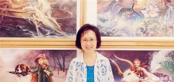 她顶着压力跟老师结婚,婚后生下一对龙凤胎,其中女儿家喻户晓