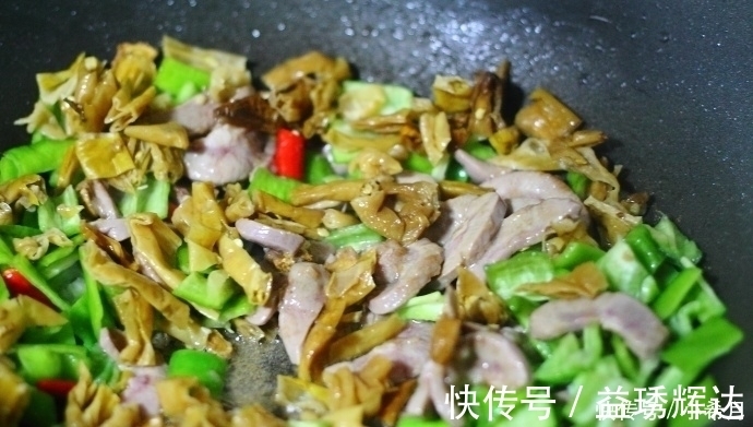 五分钟做一道快手菜,男人拿它当下酒菜,女人和孩子拿它当下饭菜