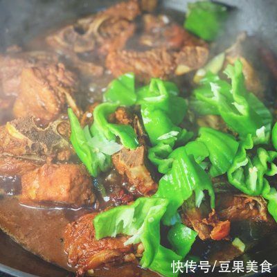  这道年夜饭之烧排骨一上桌，全家都爱吃