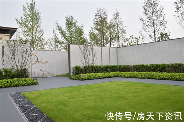 金科|金科·集美府十月工程进度：1#、2#、9#楼外墙涂料完成95%，公区地砖、墙砖完成95%