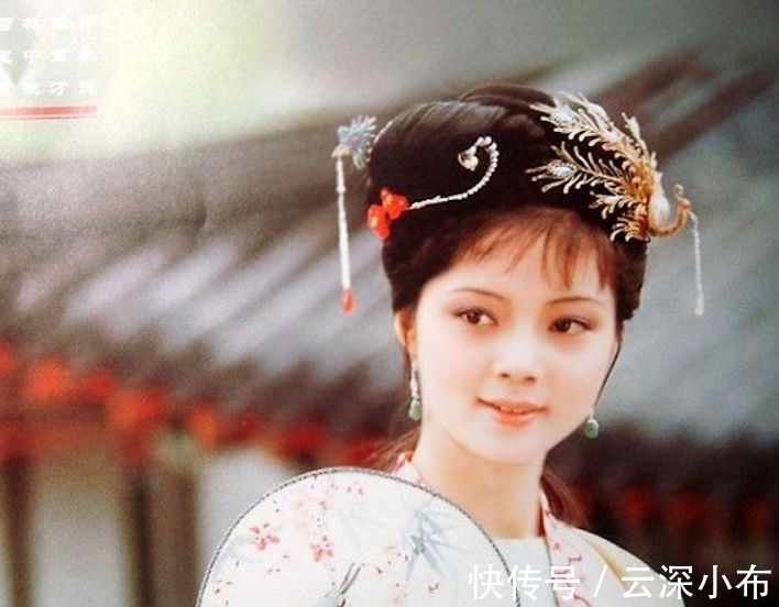 黛玉葬花&红楼梦:宝钗扑蝶和黛玉葬花,分别预示了宝钗和黛玉的不同命运