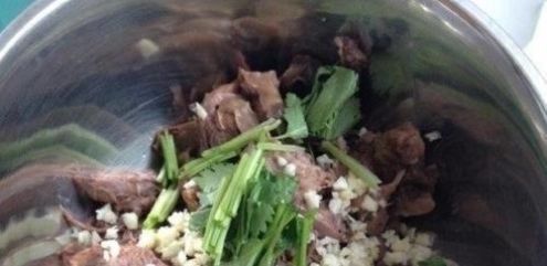 猪身上最好吃部位,1头猪只有1斤,肉贩子舍不卖