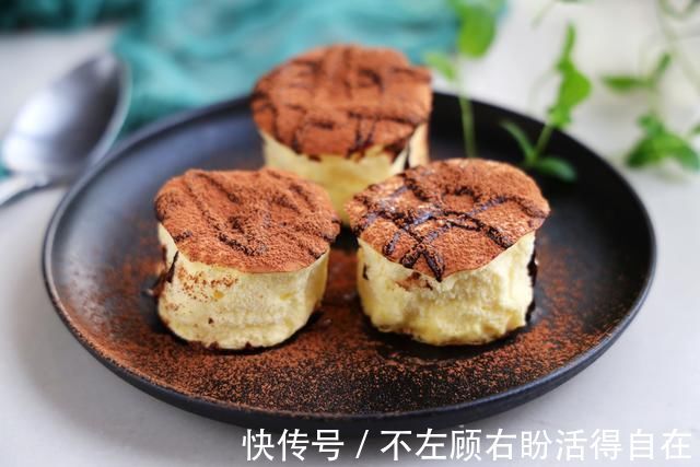 烤箱|鸡蛋面粉这样做太好吃了，不用烤箱平底锅就搞定，无油无水超解馋