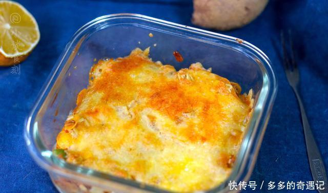 鲜甜软|早餐,媳妇就做了一个瓜,烤一烤,鲜甜软糯还能拉丝,孩子抢着吃