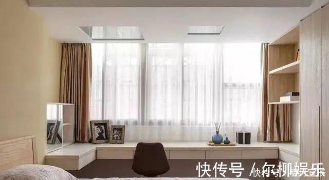 定制|你家飘窗用来堆杂物太浪费了,看看别人家是怎么装修的