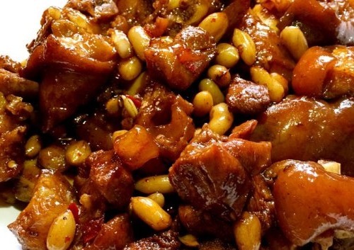 家常焖猪蹄的方法介绍