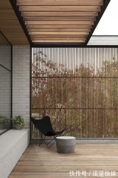 院子|中式庭院输了,国外院子门前台阶打造室外玄关,这才叫圈粉设计