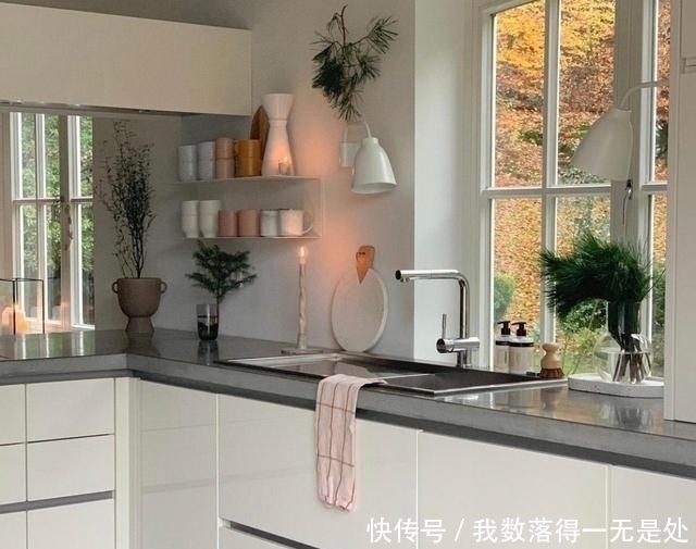 布置|德国夫妇的家，门前庭院，绿树成荫，生活最美的样子莫过如此了！