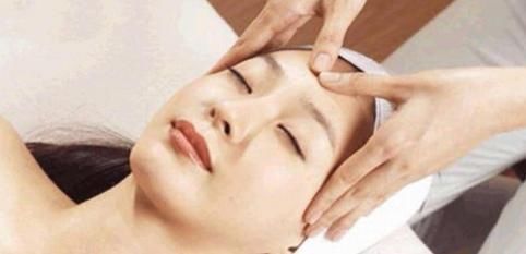 地方|赶紧来看看吧,11个地方可以暴露出你的年龄,保养好这些部位!