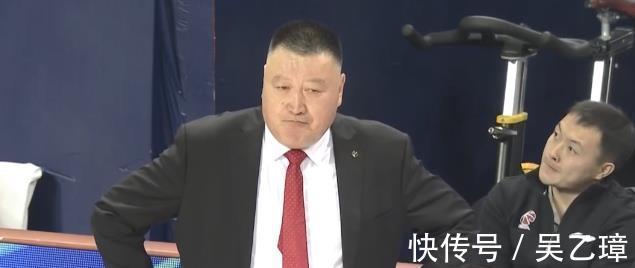 张兆旭|CBA大爆冷!山西4分惜败天津,费尔德41分三双难敌伯顿44分