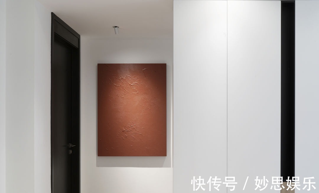 空间|80㎡实用主义装修,简约黑白灰色调,全屋简单又大气