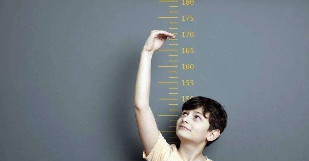 月经来潮|14岁男孩才1米4,3年后长高到一米七八,原来孩子只是晚发育