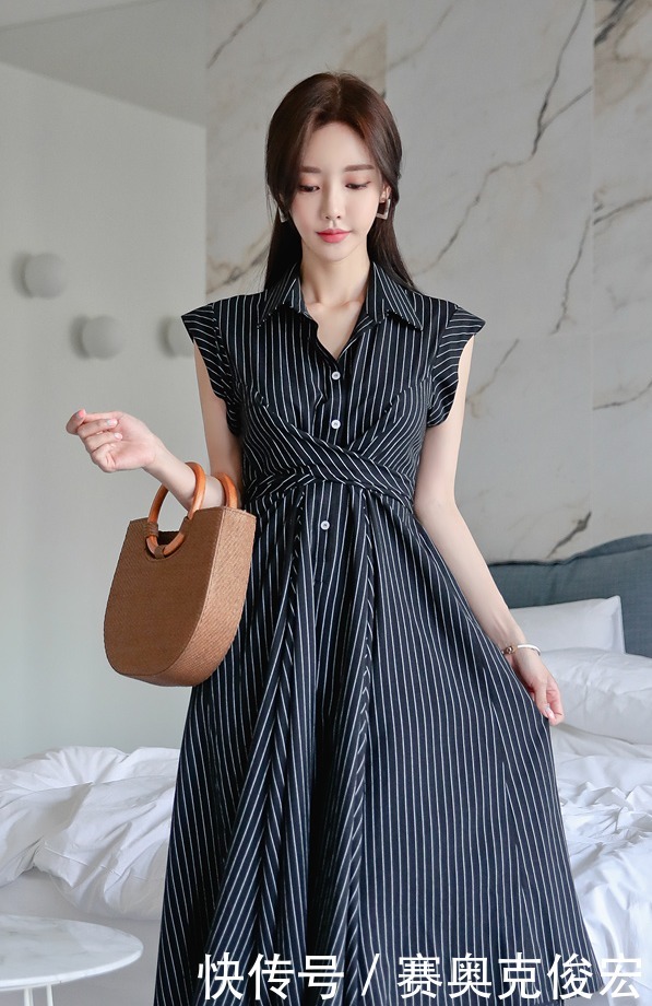 轻熟|孙允珠时尚穿搭:曼哈顿立体时尚竖条纹轻熟裙