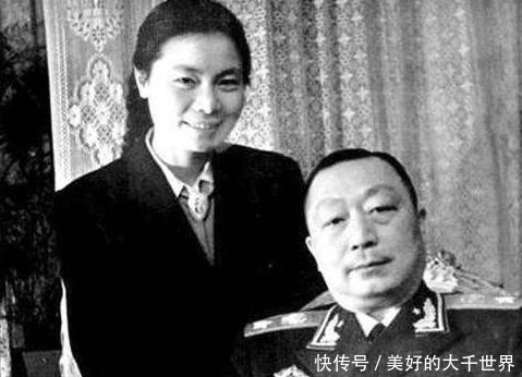眼中|毛主席眼中的厚道人，他是十大元帅之一，妻子上下班只能挤坐公交