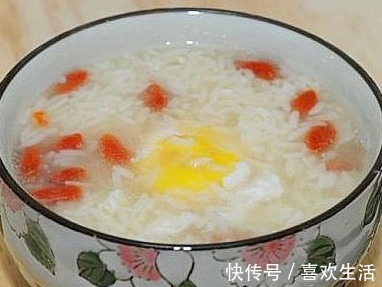 枸杞|冬天喝這道飲品，天冷喝一碗，手腳不涼，全身暖，氣色紅！