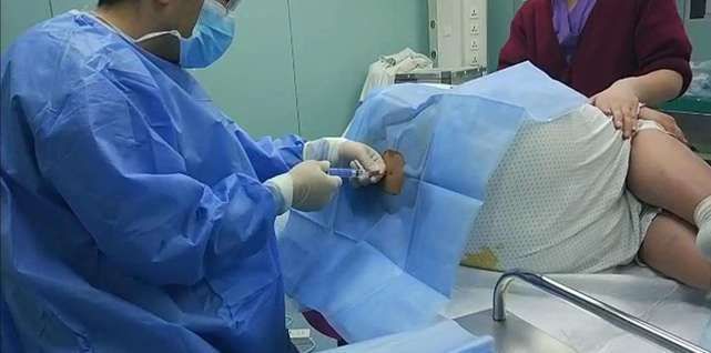 镇痛|一个哇哇大叫、一个刷手机,有时麻药也不是万能的,也得看心情