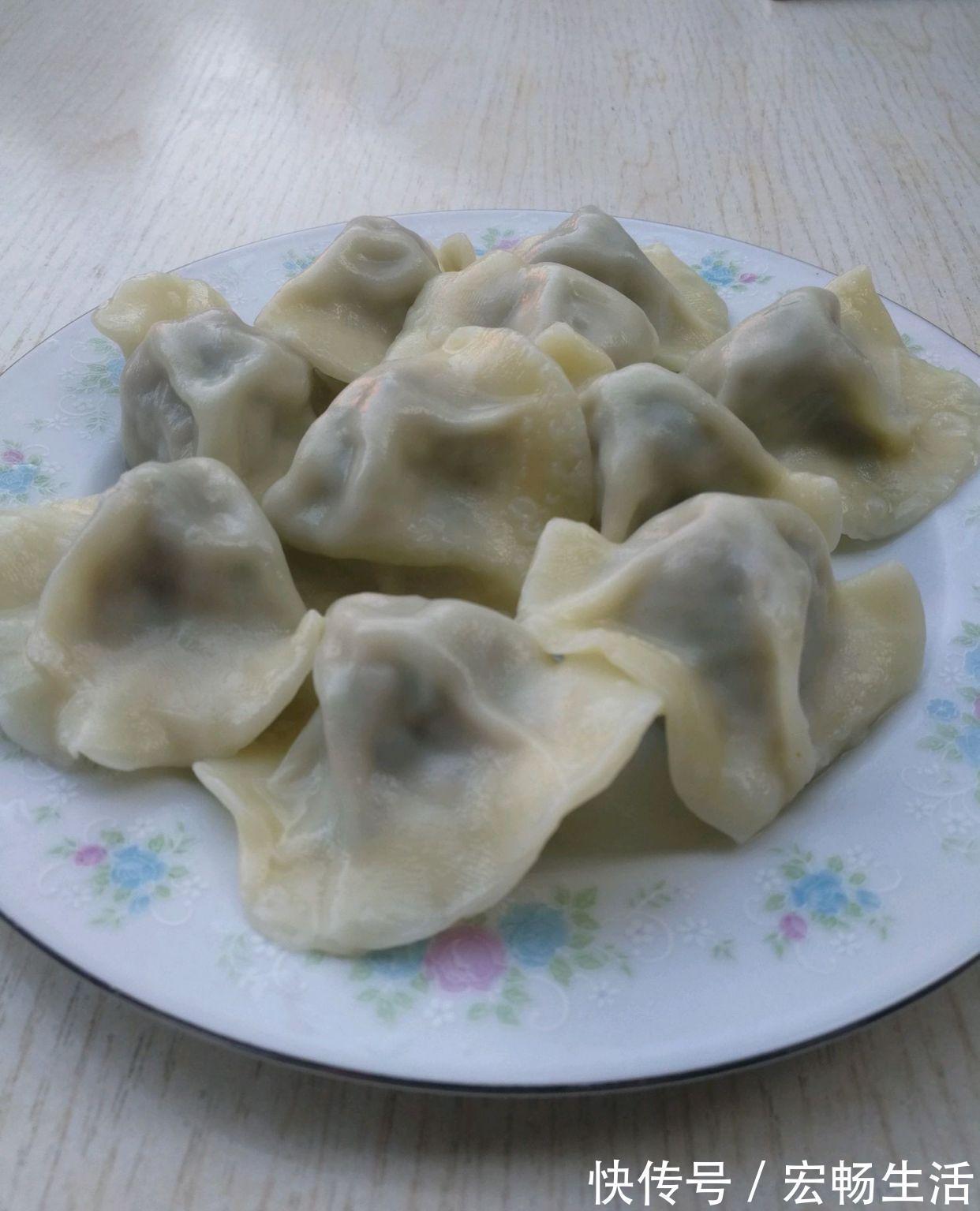 芹菜|猪肉芹菜饺子的正确做法,芹菜不焯水不刹水,香味浓