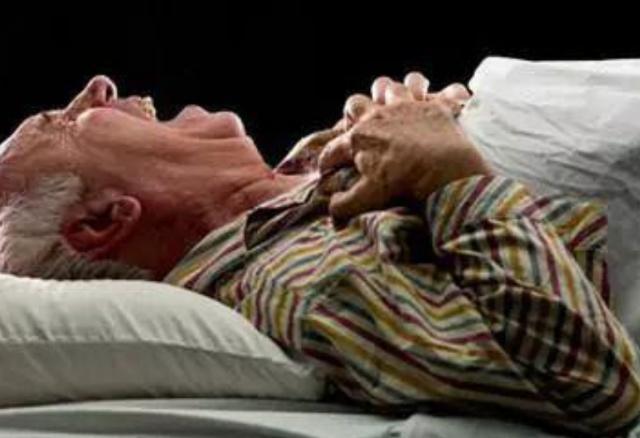 肾脏|黄芪和“它”天生一对,每天坚持喝,养肝排毒,血栓偷偷“溜”走