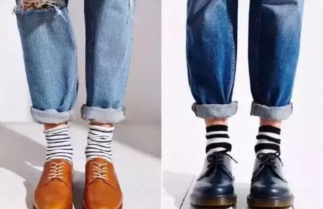 露脚踝已经失宠了，今冬“露袜”是真流行！瞧潮人搭配，美到发光