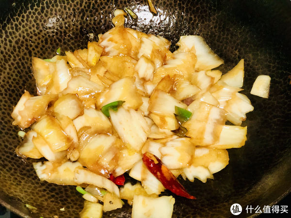 炒白菜，有人盐腌有人直接炒，都不全面，教你正确做法，脆嫩入味