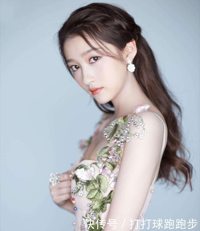 女生想要养出“牛奶肌”，建议睡前做这4件事，皮肤好了更漂亮！