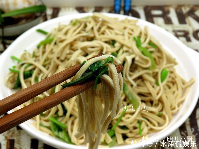 主食|天热,晚餐就把它当做主食,健康营养,饱腹不易长肉,女人要常吃