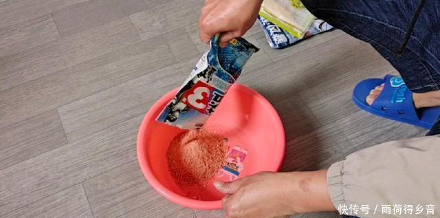 钓鲤鱼不需要太多料混合,配对这两种料,一年都不用换了