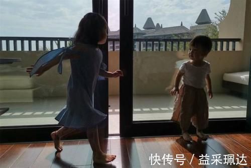 父母|儿子当众“斥责”父母偏心妹妹,看清妹妹脸后,网友:不偏心都难