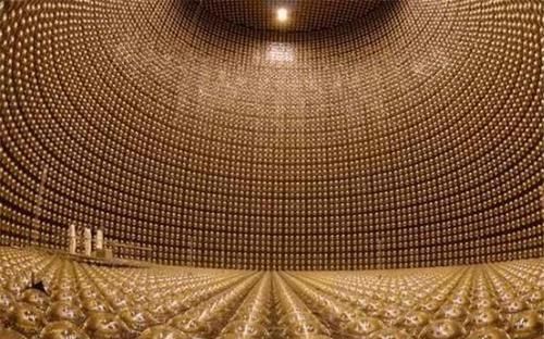 中微子 5万吨“超纯水”,日本储存在地下20年从未喝过,他们为了什么?