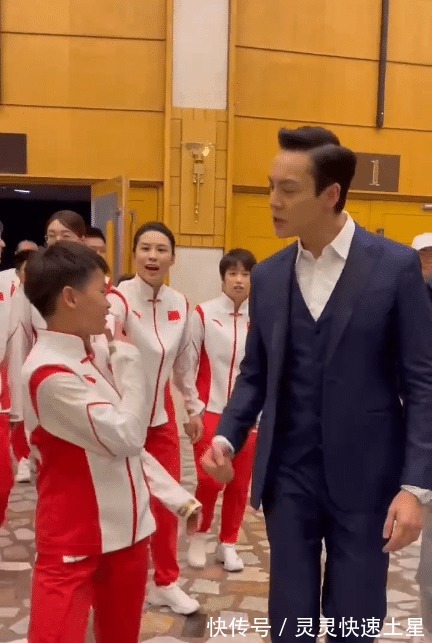 全紅嬋與陳偉霆有效對(duì)話,帶偏隊(duì)伍,歡樂(lè)一片