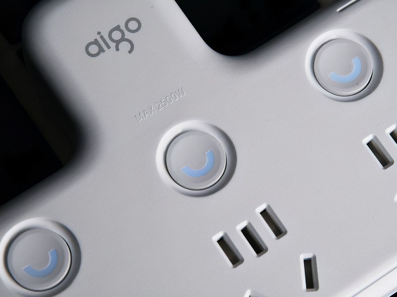 插座什么牌子的质量好？这份插座挑选攻略快收藏