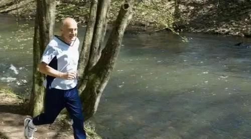 寿命长的男性,往往有6大共性,占上一点,恭喜你或与长寿有缘