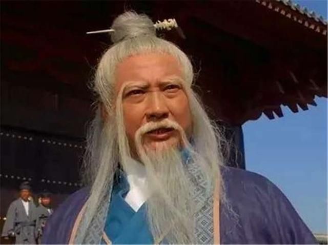 倚天屠龙记!此人是倚天中第一高手,实力远胜张三丰,一出手重现江湖百年光景