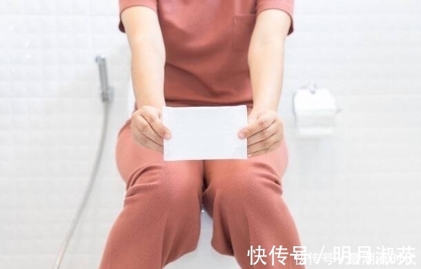 身体|女人中年后，身体感到4种不适，或是提醒你即将进入“闭经”期