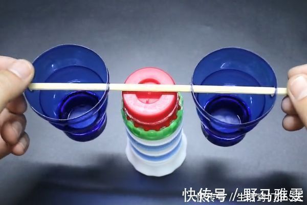 小窍门|塑料瓶和塑料瓶盖我再也不扔了,简单改造一下,既美观又实用!
