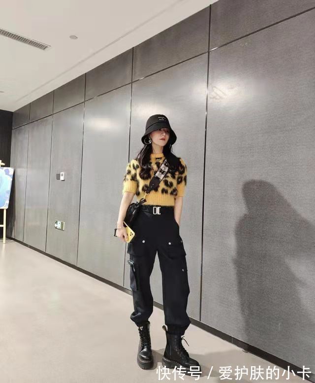 甜酷风|薇娅衣品真好,绿西装配阔腿裤洋气又高级,这派头完全不输女明星