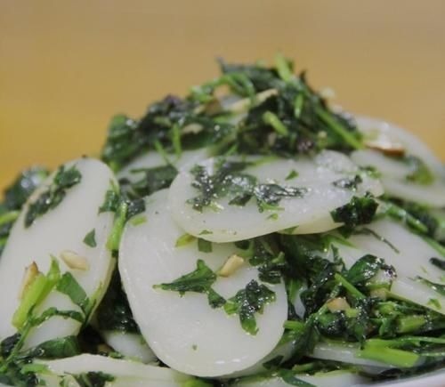 年糕|视力不好吃这菜,比吃猪肝强,补钙质,视力清晰了,家人常吃身体棒