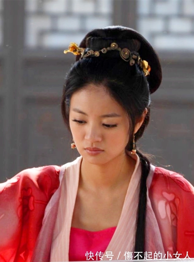 李师师!水浒传中与李师师齐名的美女,深受皇帝喜爱,宋江想见没见到