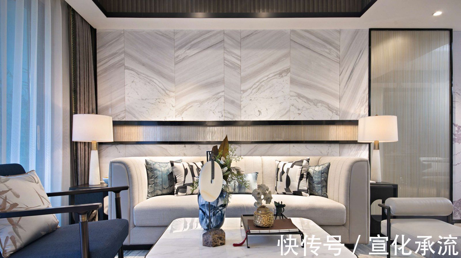 摆件|当诗意遇见新中式,142㎡最美之家,一入户,客厅就足够惊艳到你