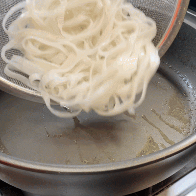 豆芽|干炒牛河｜沉浸式｜干香焦爽｜盘底无油｜超级详细