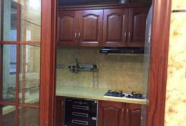 豪宅|表哥的160平米豪宅,就这光装修就花了200万,说出去谁信啊?