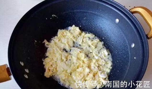做法|挂面试试这种做法,太好吃了,做早餐营养丰富!