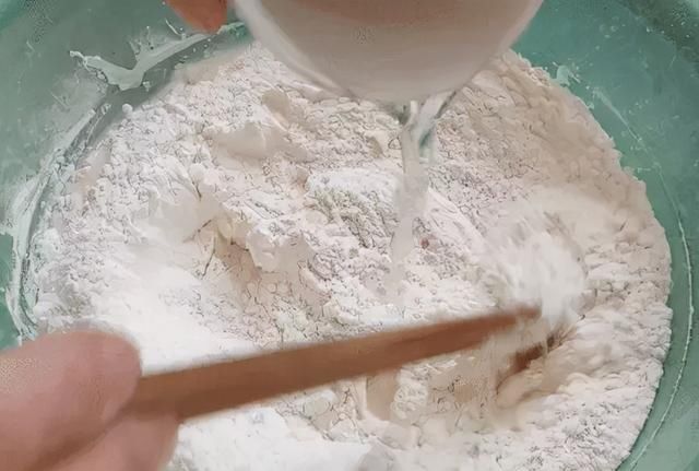 冬季吃红薯不如吃它,买10斤囤起来,蒸馒头时加一点,营养又好吃